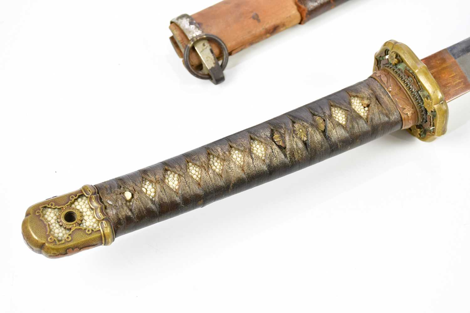 A Japanese WWII army officer's Katana type 98 sword, with shagreen grip and gilt metal terminal, and - Image 6 of 18