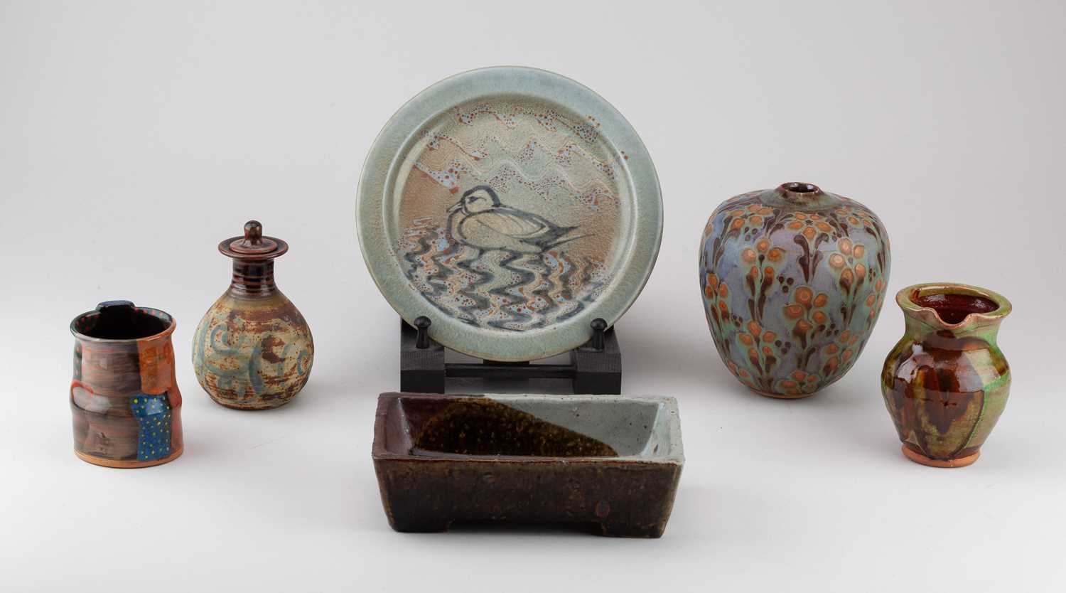 † A group of studio ceramics comprising works by Marianne de Trey, John Calver, Clive Bowen, Bryan - Image 4 of 9