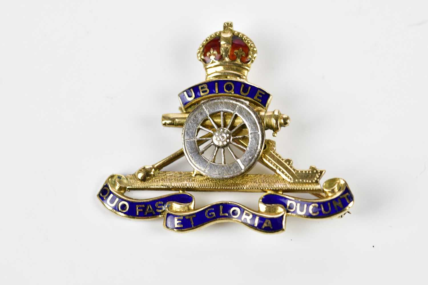 A 9ct yellow and white gold enamel decorated sweetheart brooch for the Royal Artillery, length 35mm,