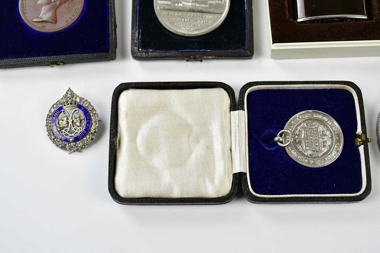 An assortment of collectors' items including a bronze Victorian medal awarded to Harry G. Cooper - Image 3 of 6