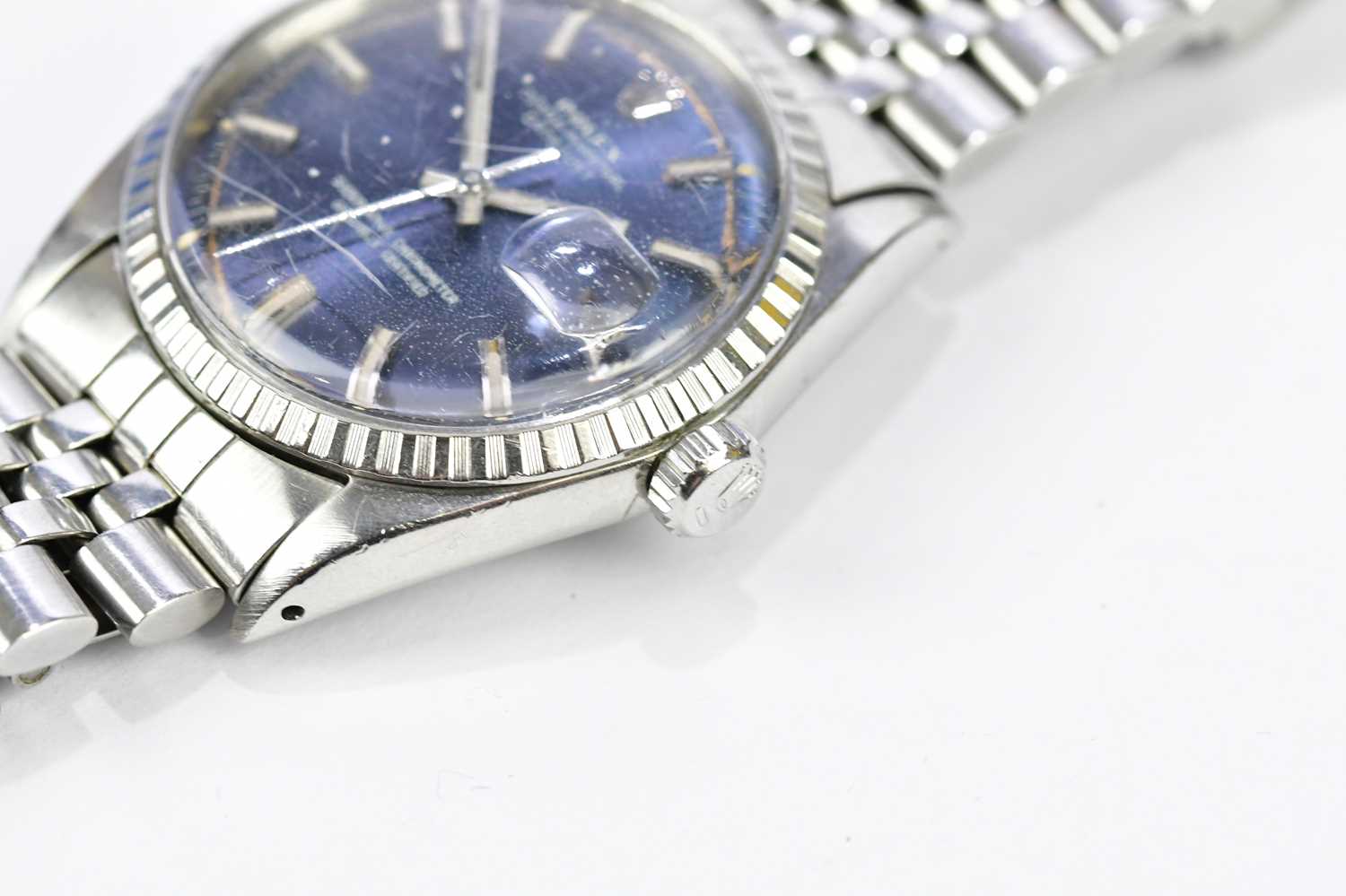 ROLEX; a vintage gentleman's stainless steel Oyster Perpetual Datejust wristwatch with blue dial, - Bild 3 aus 10