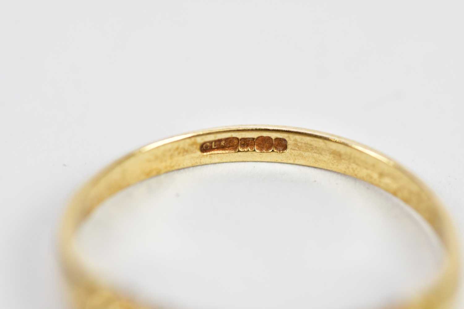 A 9ct yellow gold dress half eternity ring, size Q 1/2, approx 1.5g. - Image 3 of 3