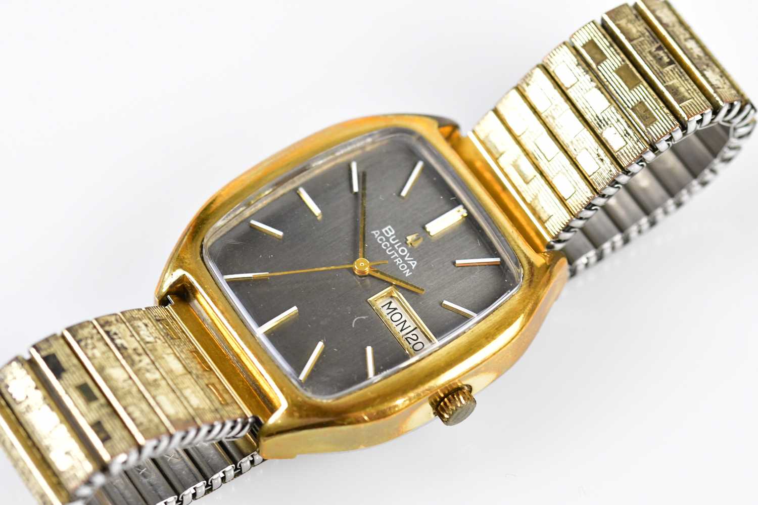 BULOVA; a gentleman's vintage Accutron Day Date stainless steel wristwatch, case no.3-202901N1, - Image 3 of 5