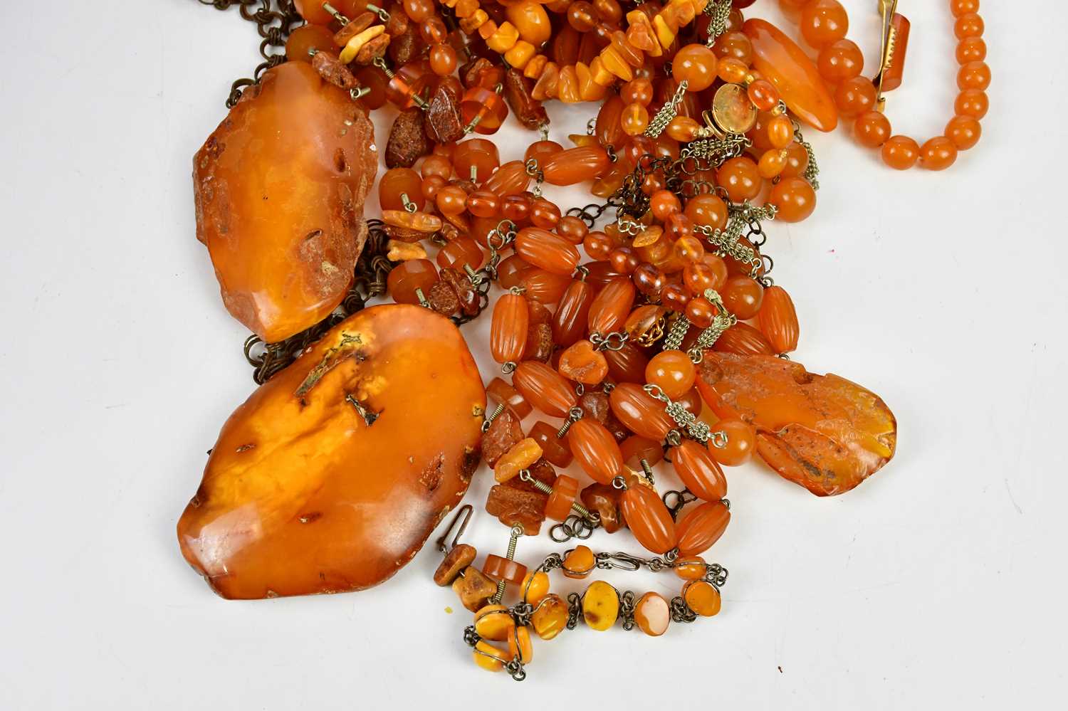 A large collection of Baltic amber, including graduated bead necklaces, some rough plaques, other - Image 3 of 3