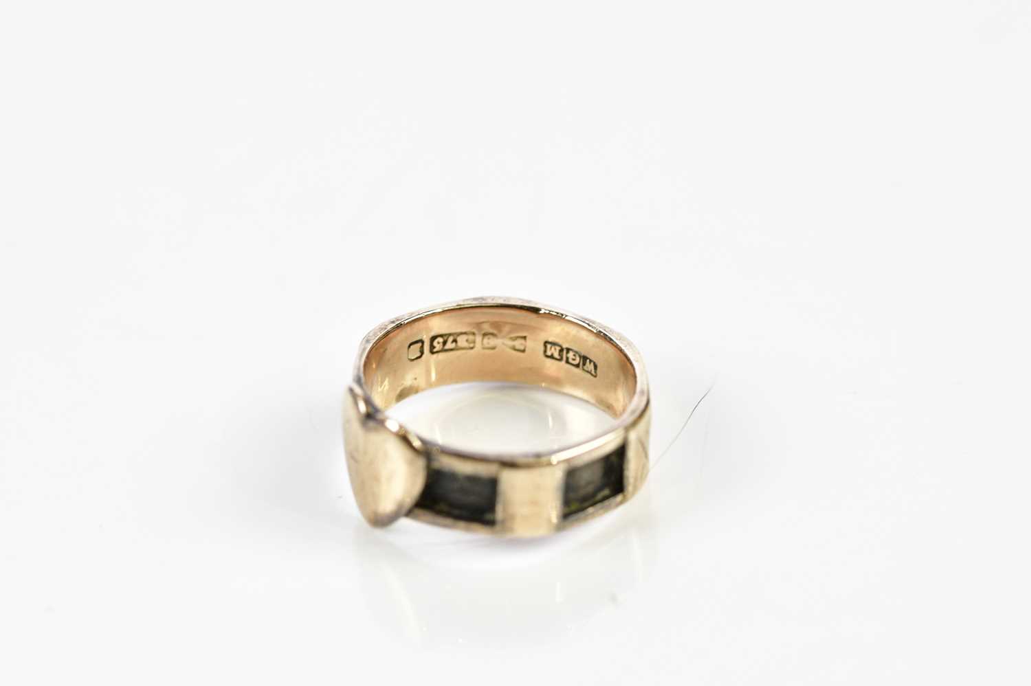 A 9ct yellow gold mourning ring with heart shaped terminal and inset panels originally for hair, - Image 3 of 3