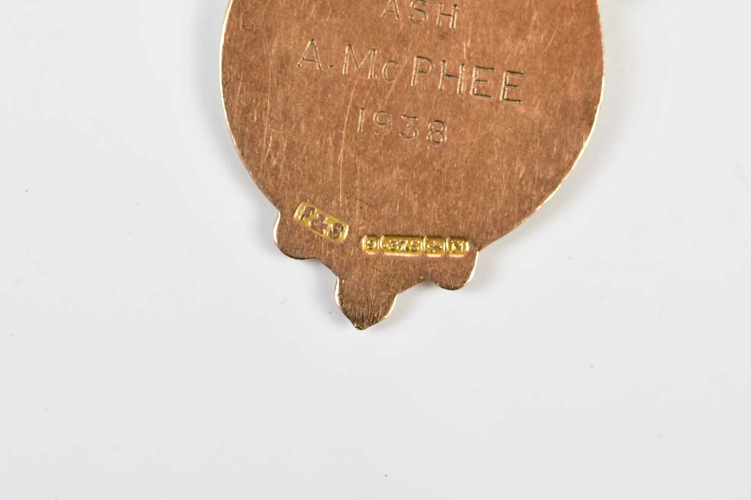 A 9ct yellow gold Stockport Area Dart League medal, inscribed to the back 'Cup Runners Up Ash A. - Image 3 of 4