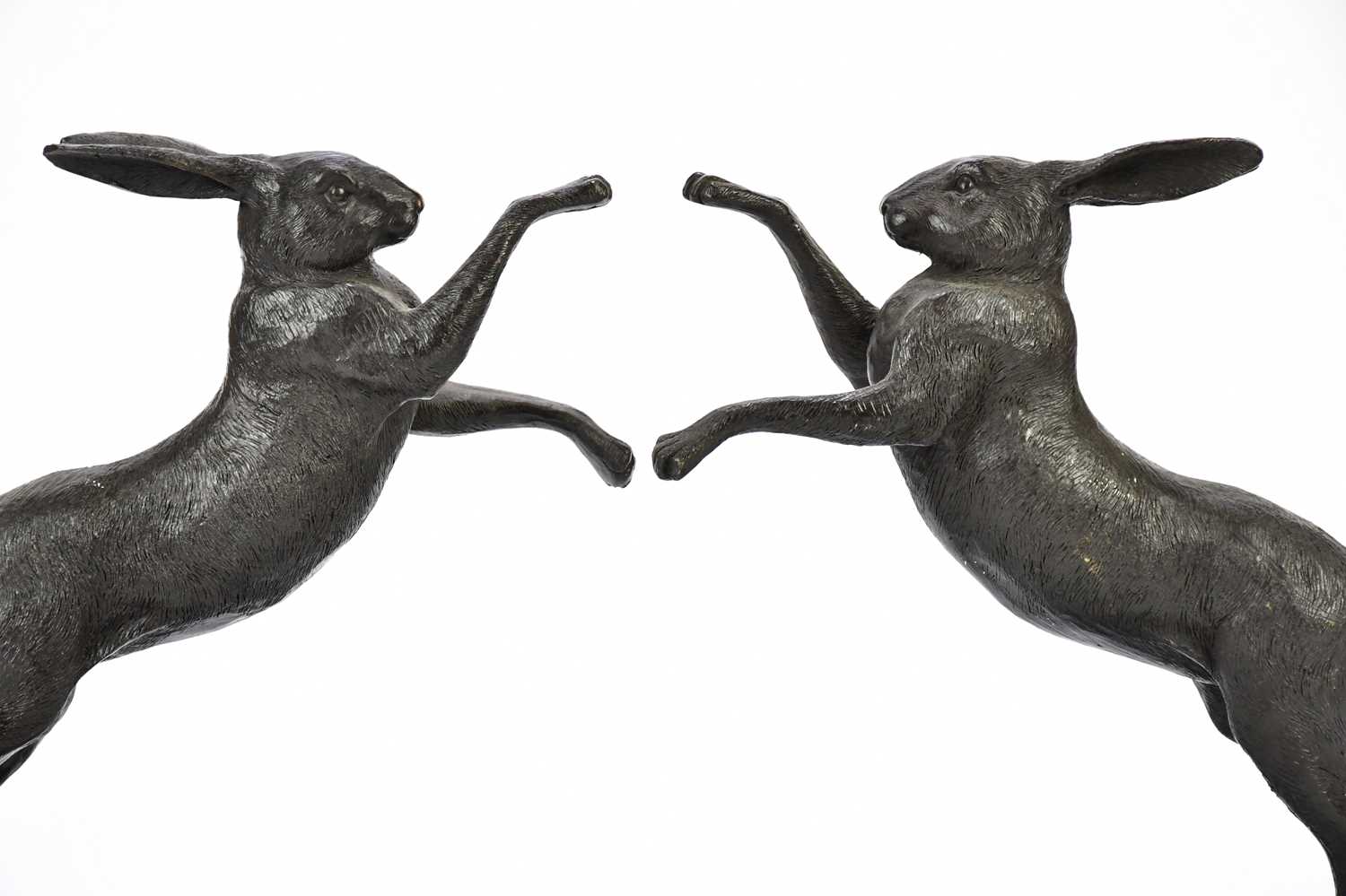 AFTER PIERRE-JULES MENE; a pair of modern bronze model of hares, on shaped marble bases, height 29cm - Image 2 of 3