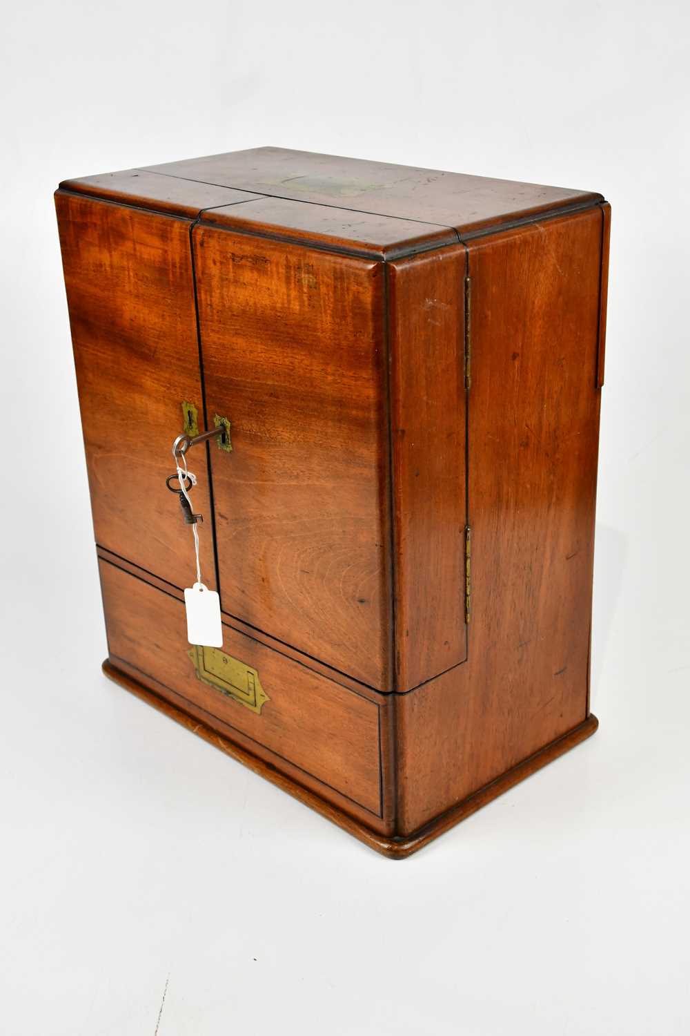 A Regency mahogany apothecary cabinet, the pair of doors enclosing an arrangement of bottles and - Image 5 of 5