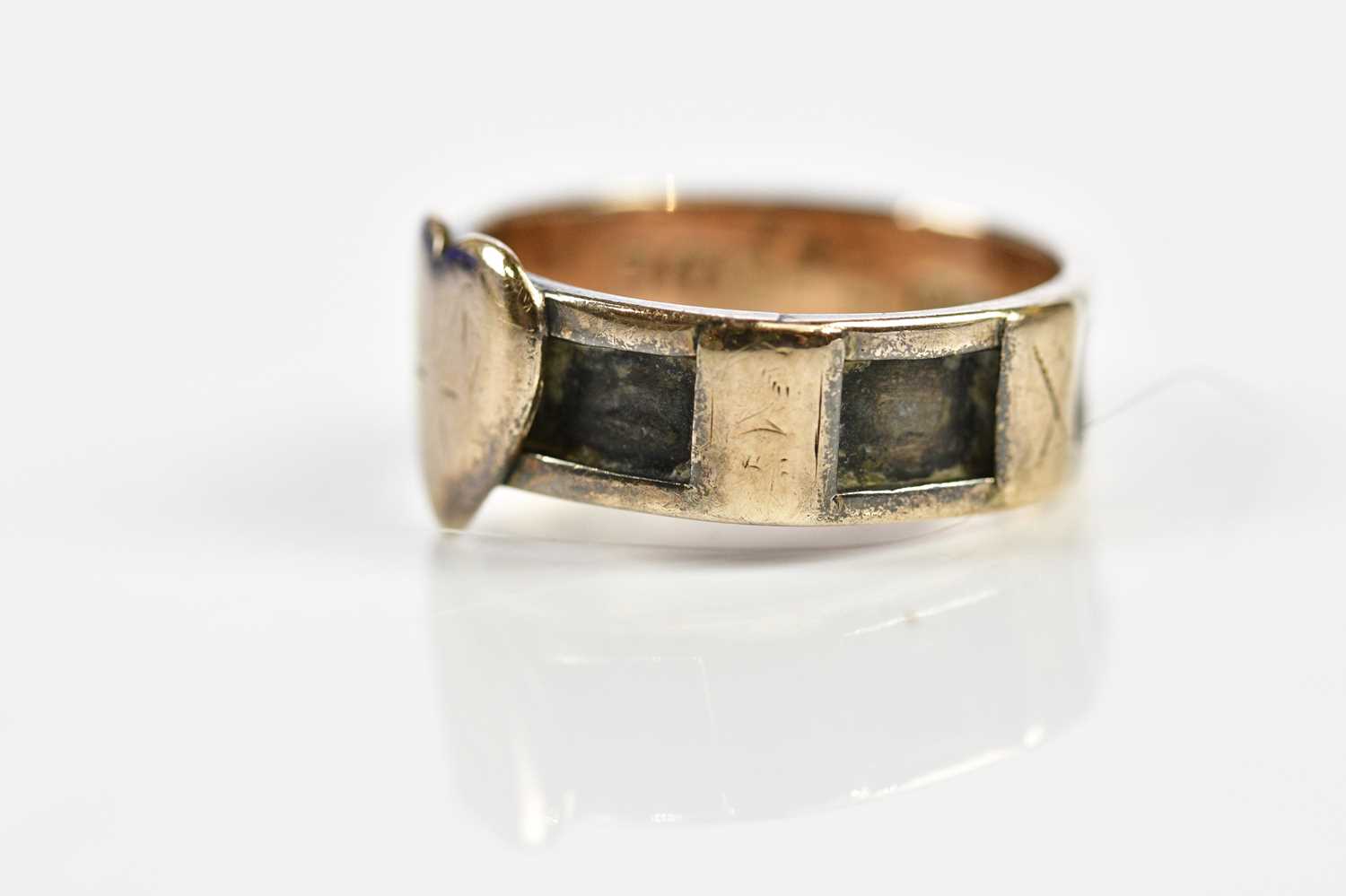 A 9ct yellow gold mourning ring with heart shaped terminal and inset panels originally for hair, - Image 2 of 3