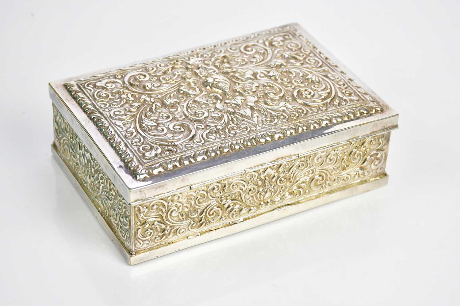 A Indian plate mounted wood cigarette box, with allover scrolling detailing,. length 15.5cm. - Image 3 of 3