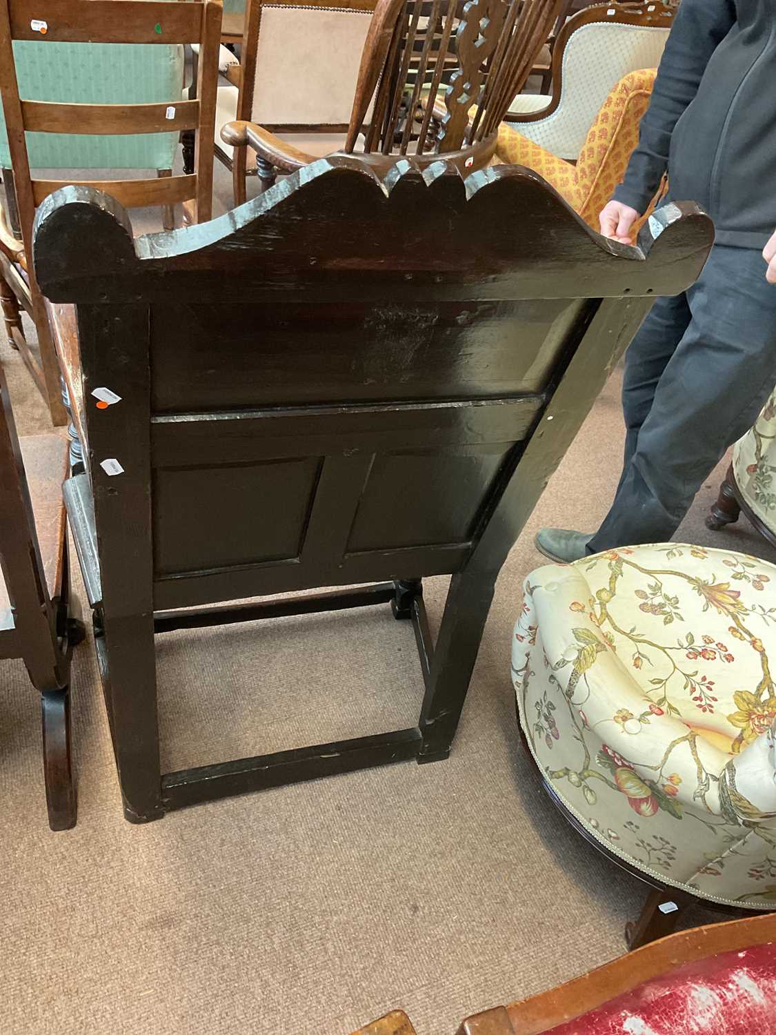 An 18th century and later oak wainscot type chair with carved back and single plank seat, on block - Image 7 of 16