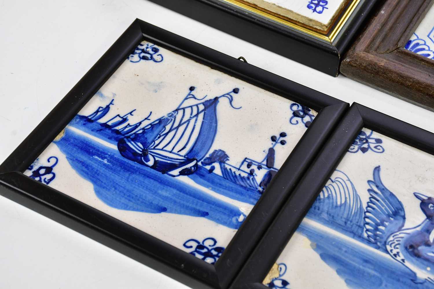 A collection of tiles to include four Delft examples and two other Dutch examples. - Bild 5 aus 5