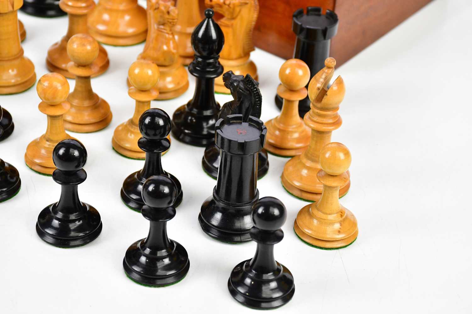 A Staunton pattern chess set in mahogany case, height of king 9.5cm, weighted. Condition Report: The - Image 5 of 5