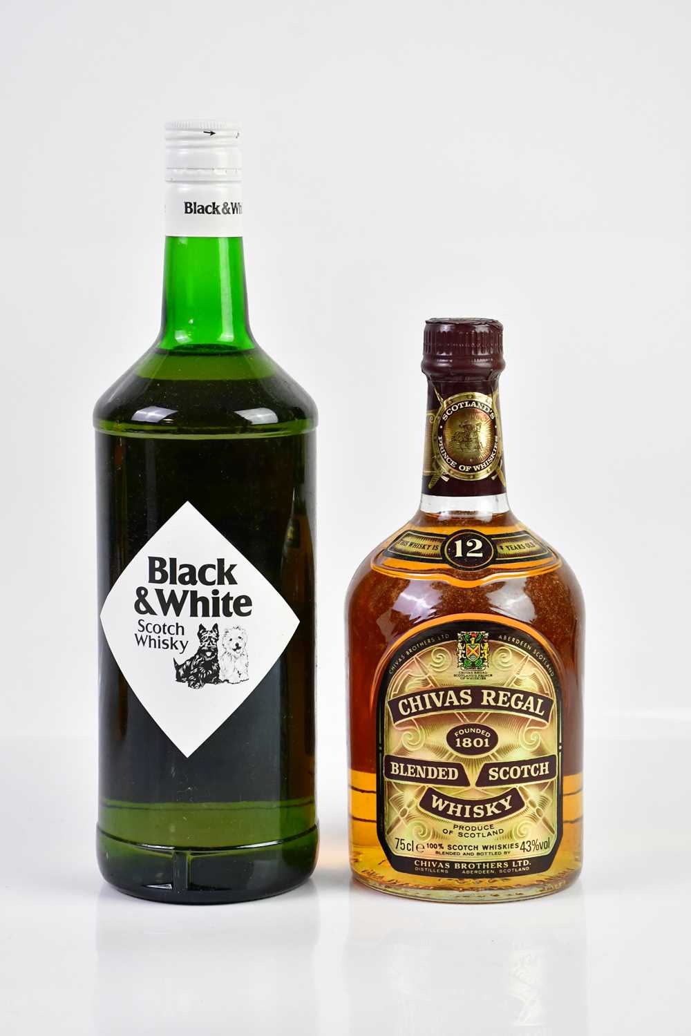 MIXED SPIRITS; a bottle of Chivas Regal 12 years old, Black & White Scotch whisky, Yates's Finest - Image 2 of 6