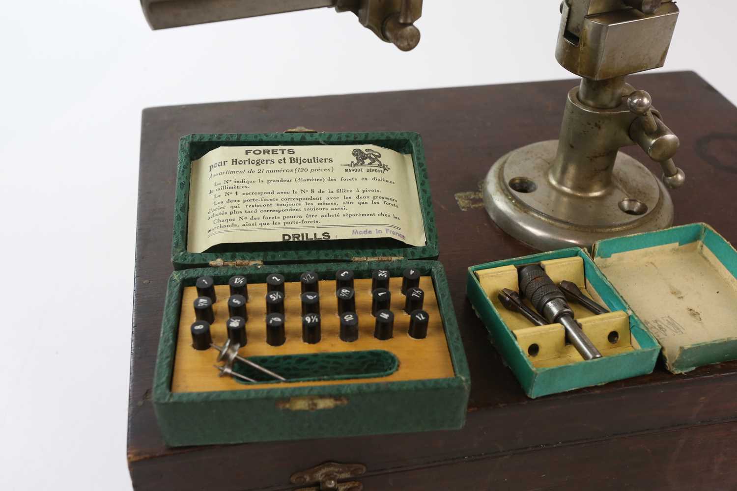 A small collection of watch making tools including a lathe. - Bild 4 aus 6