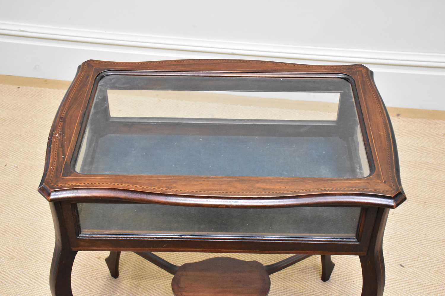 An Edwardian inlaid mahogany bijouterie table/cabinet on cabriole supports, width 61cm, depth - Image 3 of 4