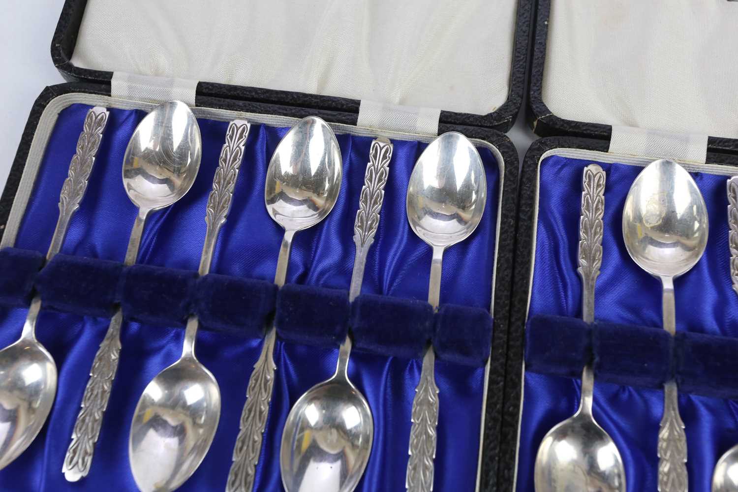 LIBERTY & CO; a set of twelve Elizabeth II hallmarked silver teaspoons with chased floral decoration - Image 2 of 3