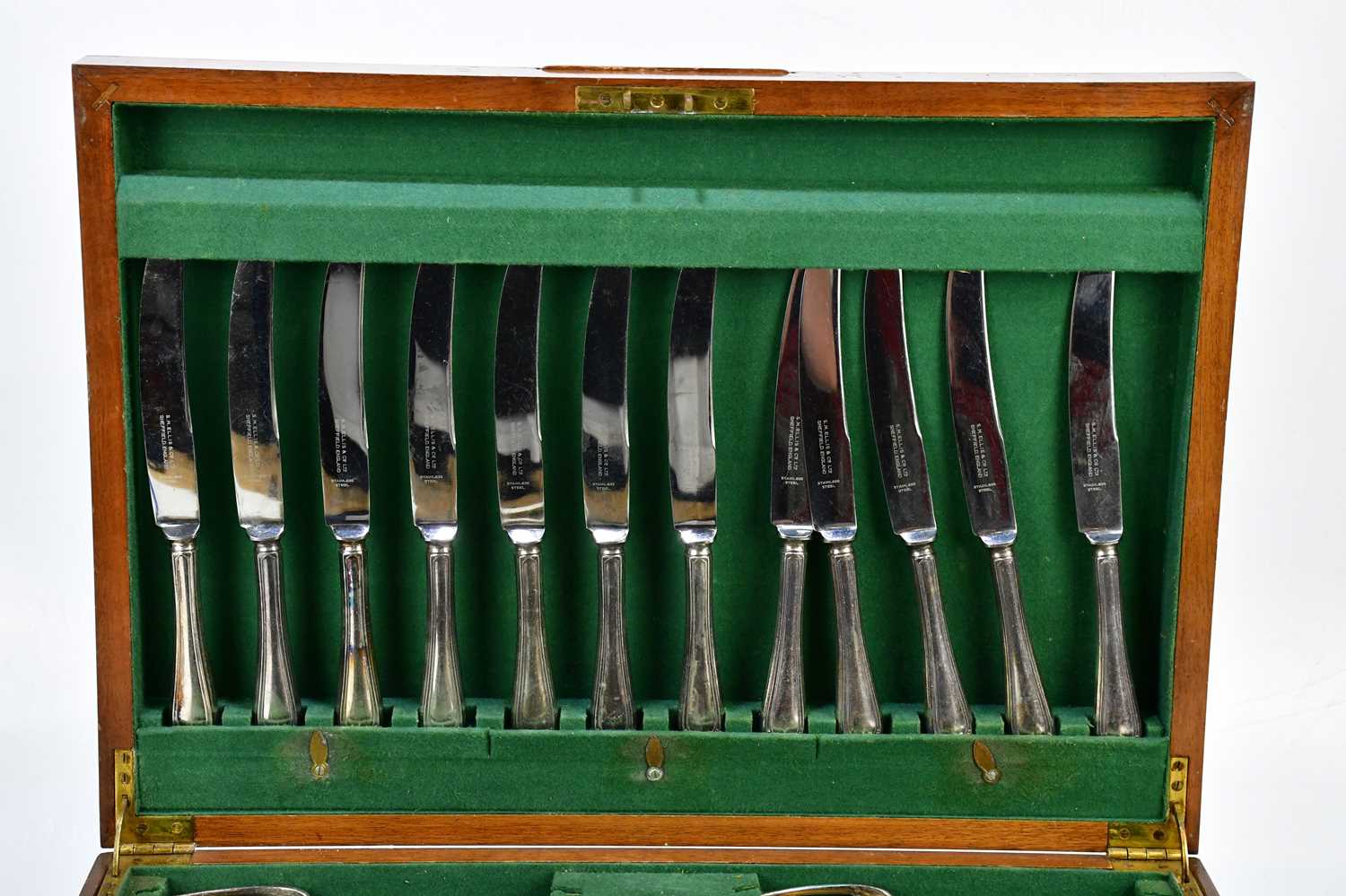 An early 20th century part canteen of plated cutlery. - Bild 2 aus 4