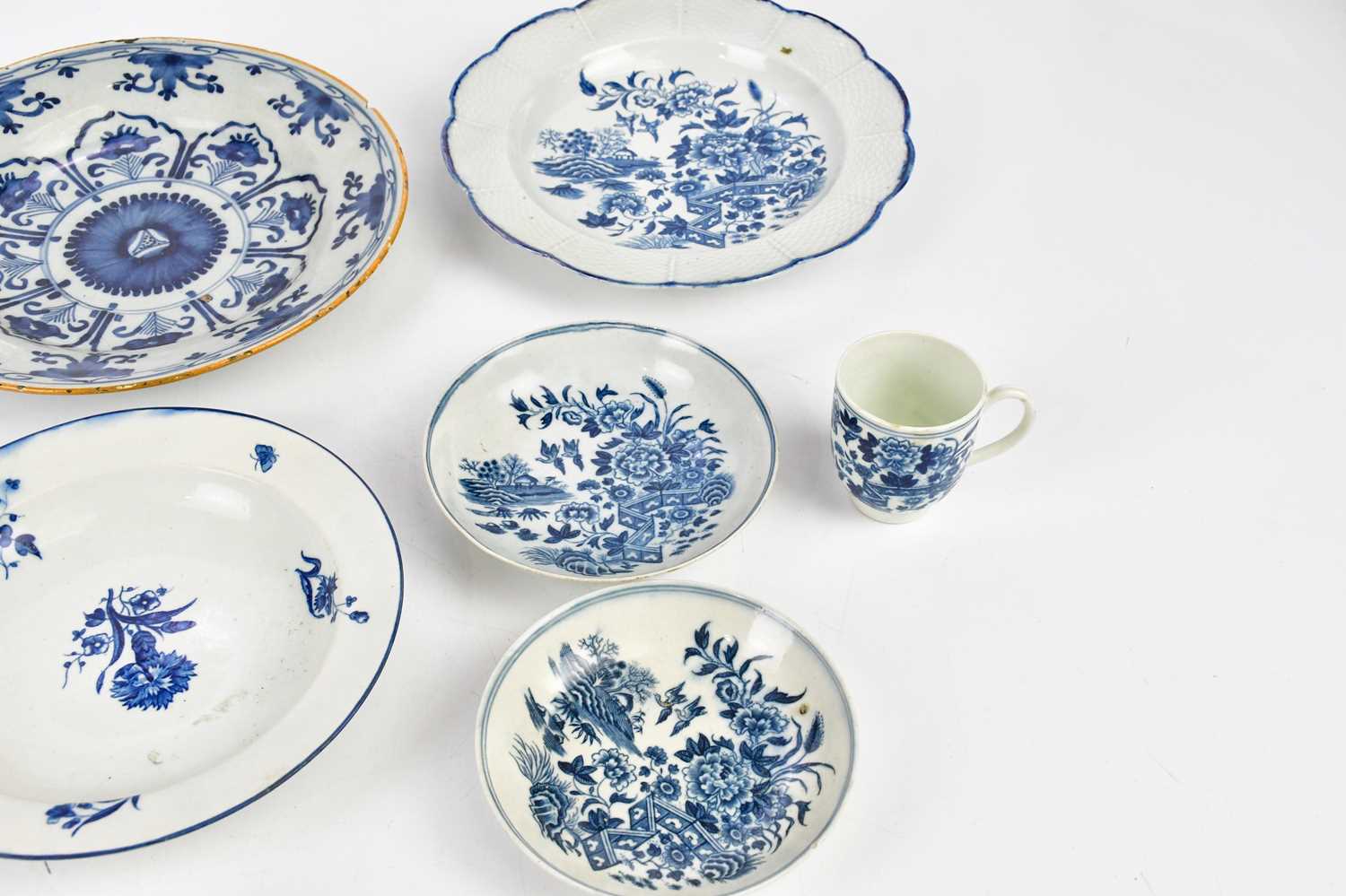 A collection of 18th century and later porcelain and tin glazed earthenware including two Delft - Image 4 of 5