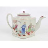 NEW HALL; a late 18th century porcelain teapot, decorated with Oriental figures in a garden, pattern