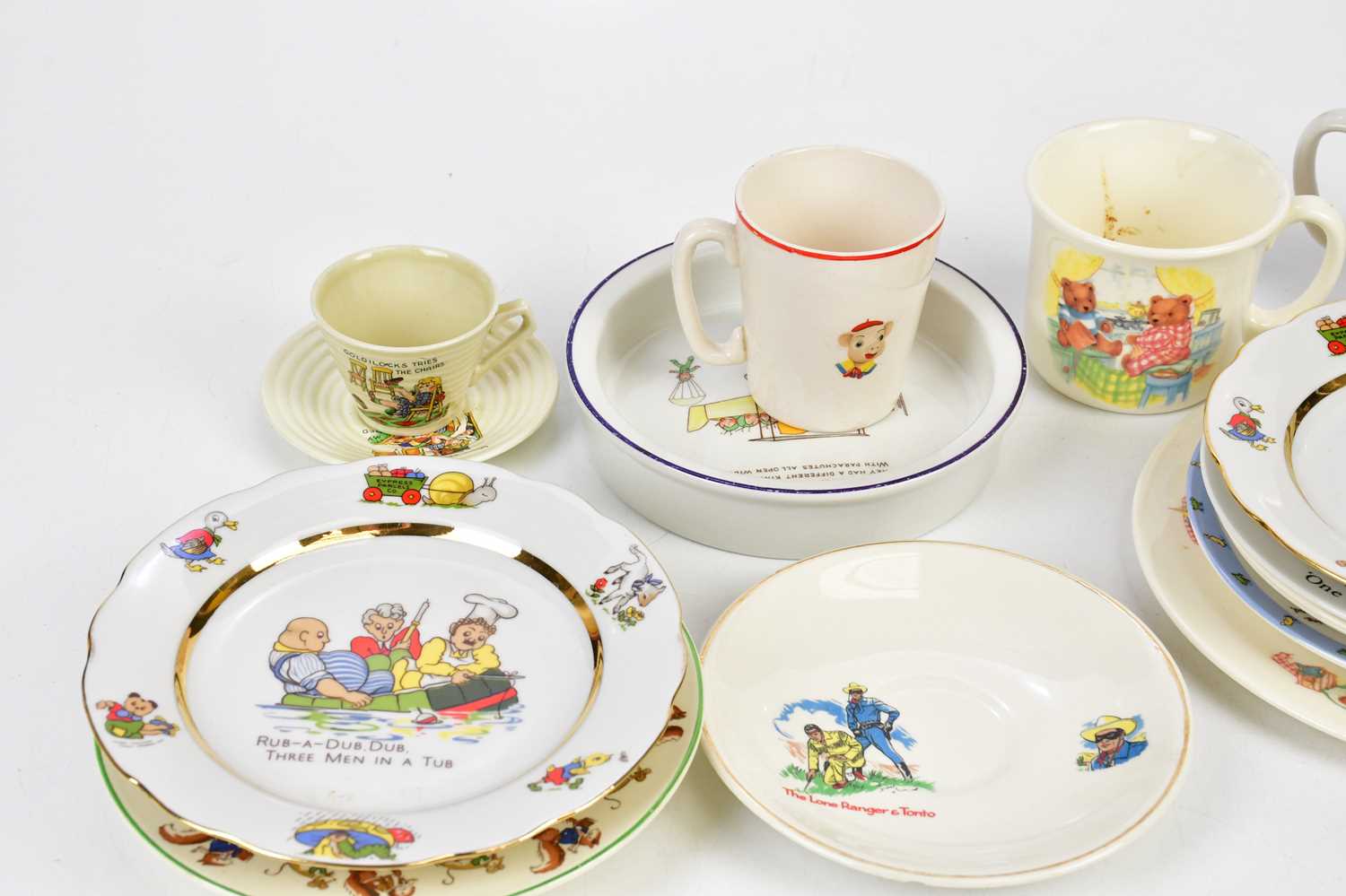 A collection of Children's nursery china including 'The Lone Ranger', 'Pinky and Perky', etc. - Bild 2 aus 4