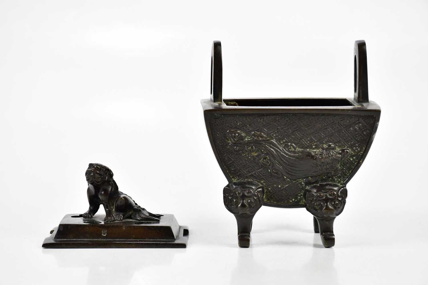 An early 20th century Japanese bronze Koro and cover with Shih Tzu dog mounted to the cover and - Image 5 of 7