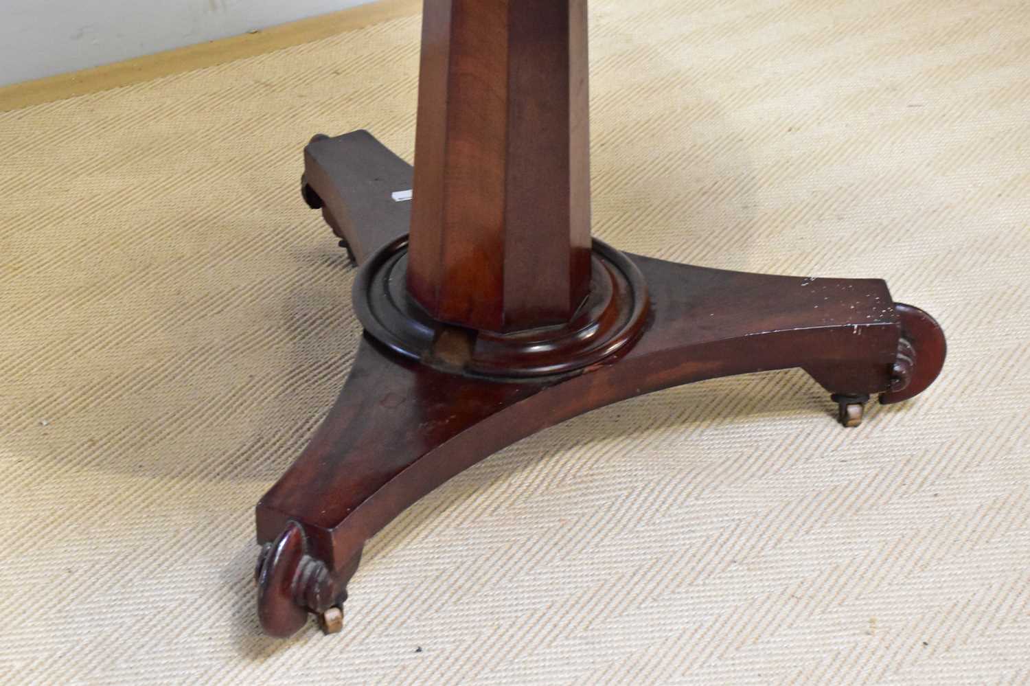 A Victorian mahogany circular breakfast table, height 68cm, diameter 89cm. - Image 3 of 3