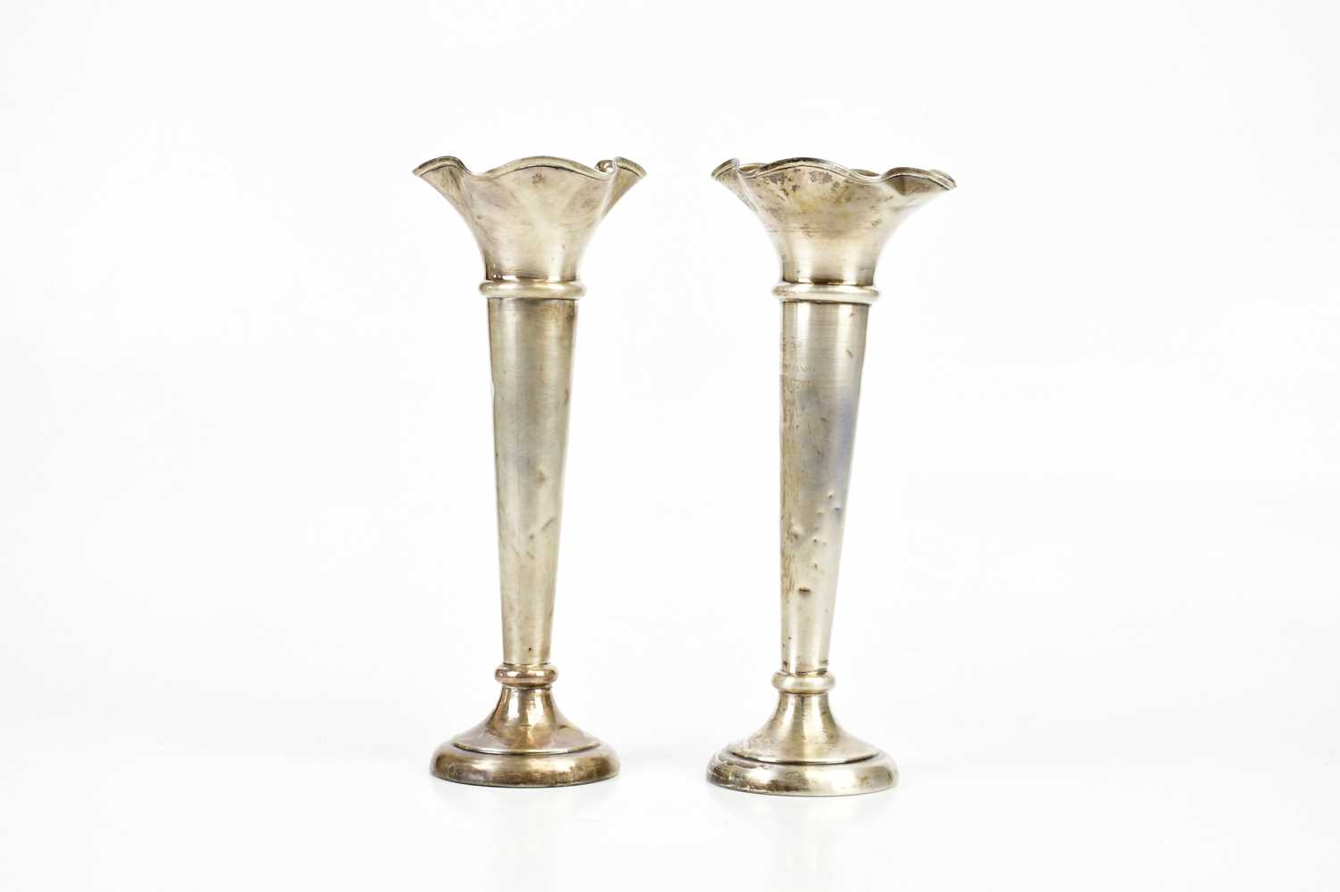 WALKER & HALL; a pair of hallmarked silver George VI weighted posy vases, Sheffield 1939, height - Image 2 of 4