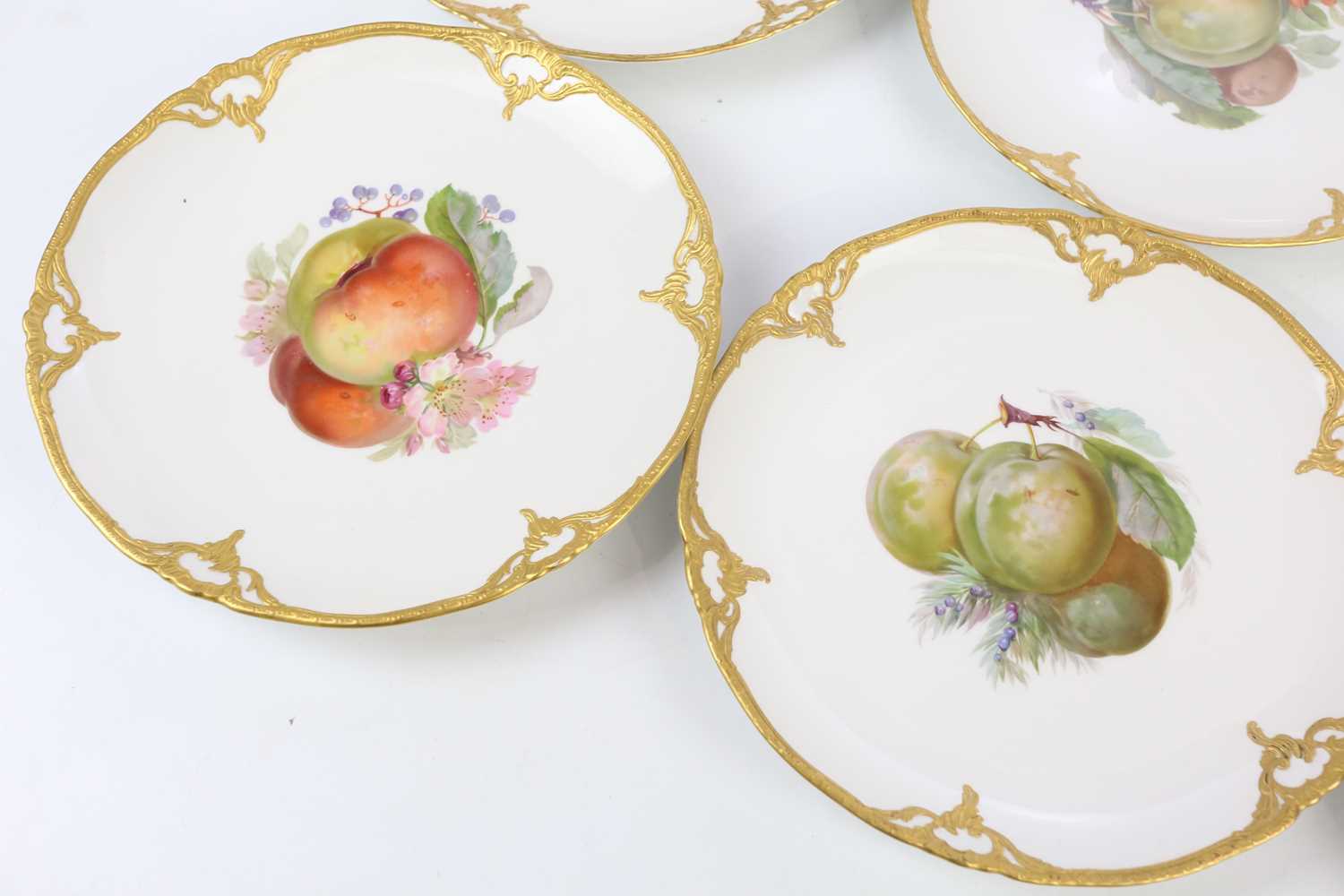 KPM; a collection of twelve hand painted porcelain plates, each decorated with fruit to the - Bild 2 aus 5