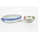 A circa 1800 Chinese blue and Export ware twin handled tureen base, with wrythen handles,