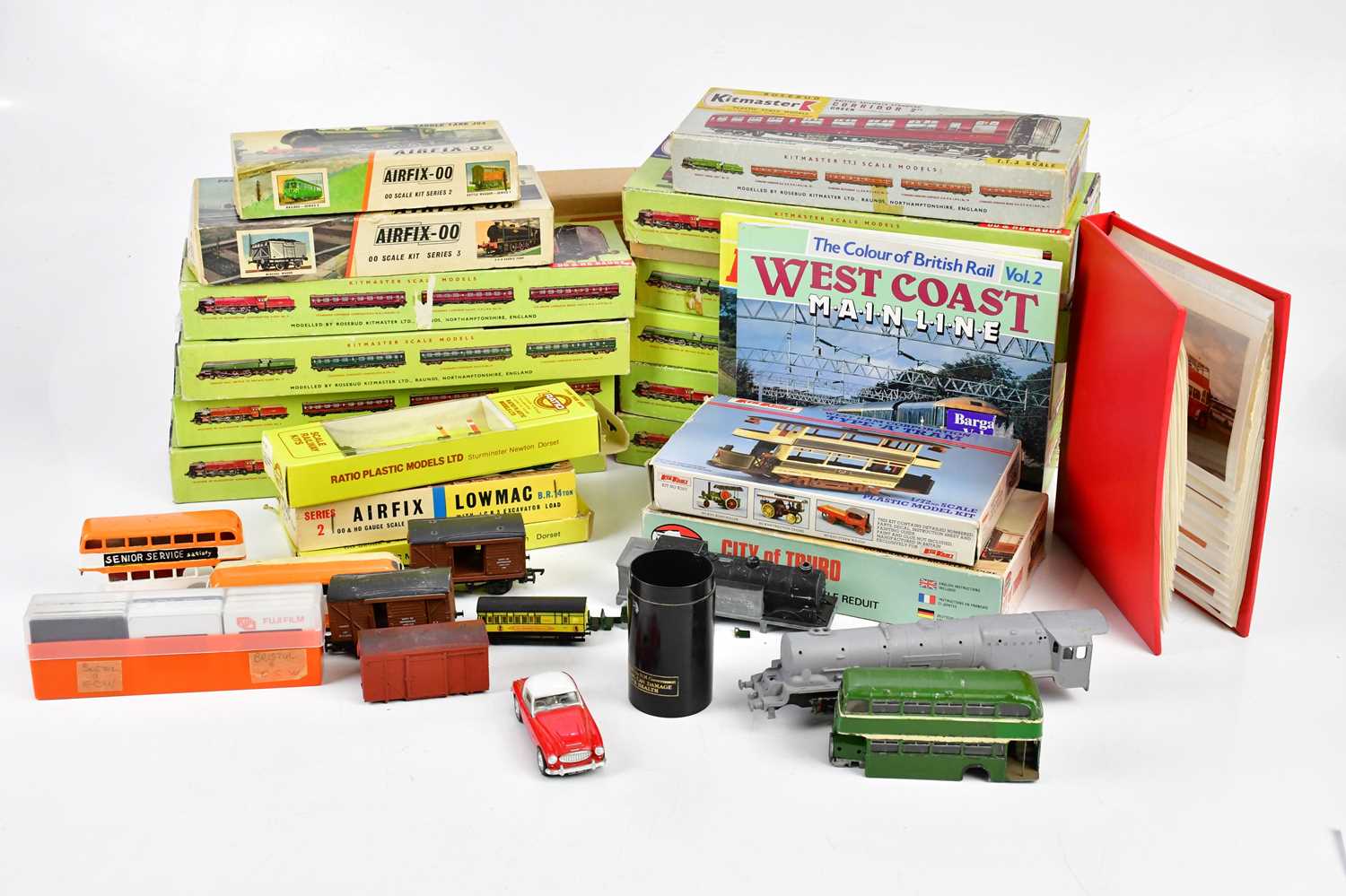 KITMASTER; a collection of train kits and rolling stock including 'Corridor 2nd' green and maroon
