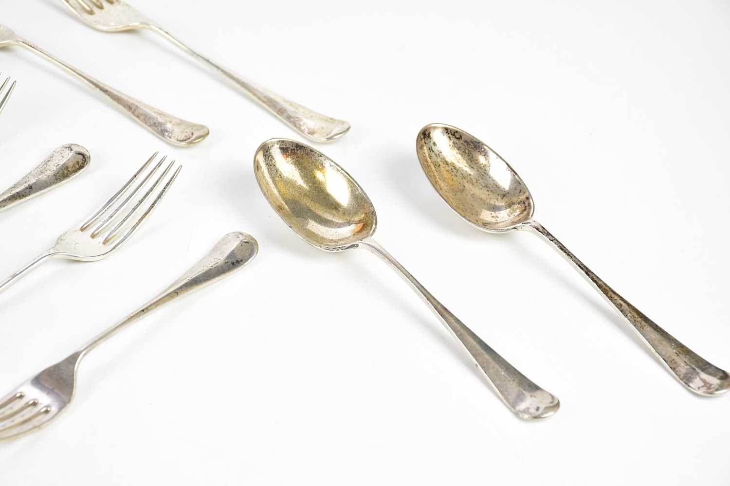 FINNIGANS LTD; a George V part set of Old English pattern and rat tail flatware, stamped Sheffield - Image 5 of 5