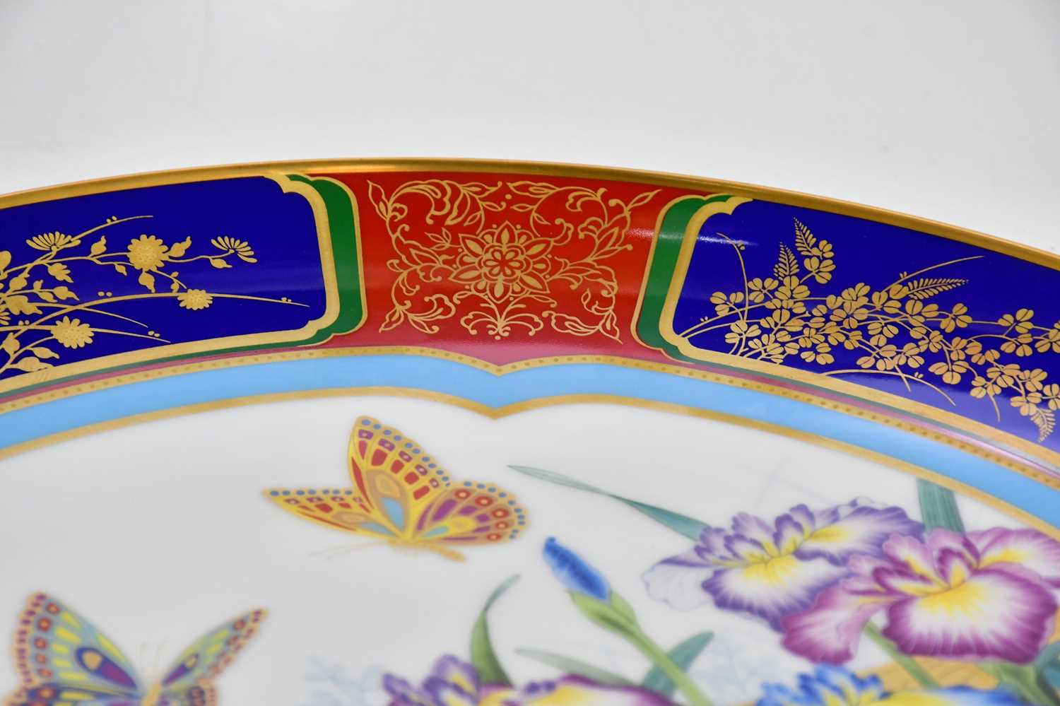 NORITAKE; a limited edition year plate for 1980, with Imari decoration, numbered 1383/3000, diameter - Image 3 of 4