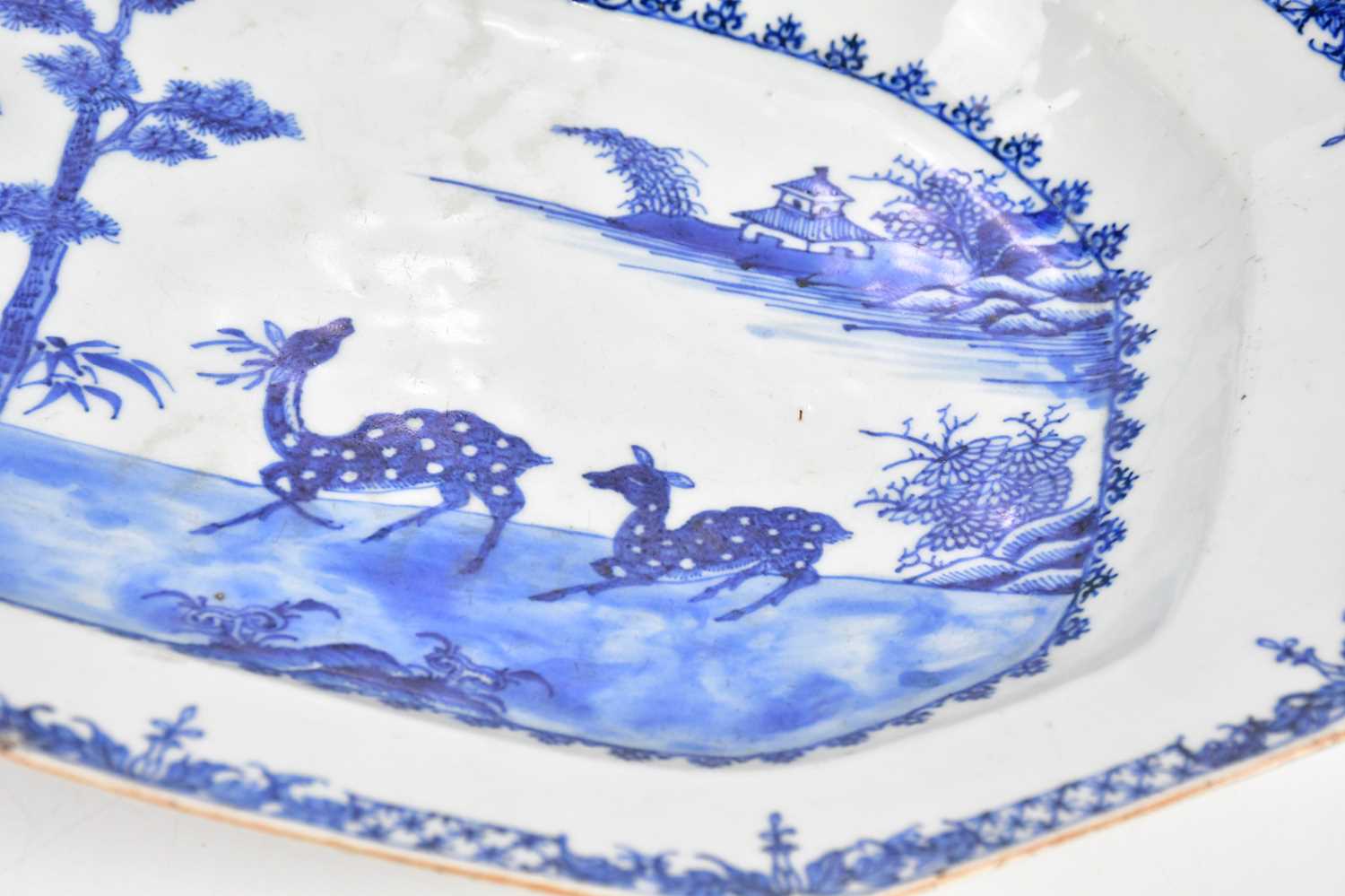 An 18th century Chinese blue and white export ware meat plate, decorated with deer in landscape, - Image 5 of 6