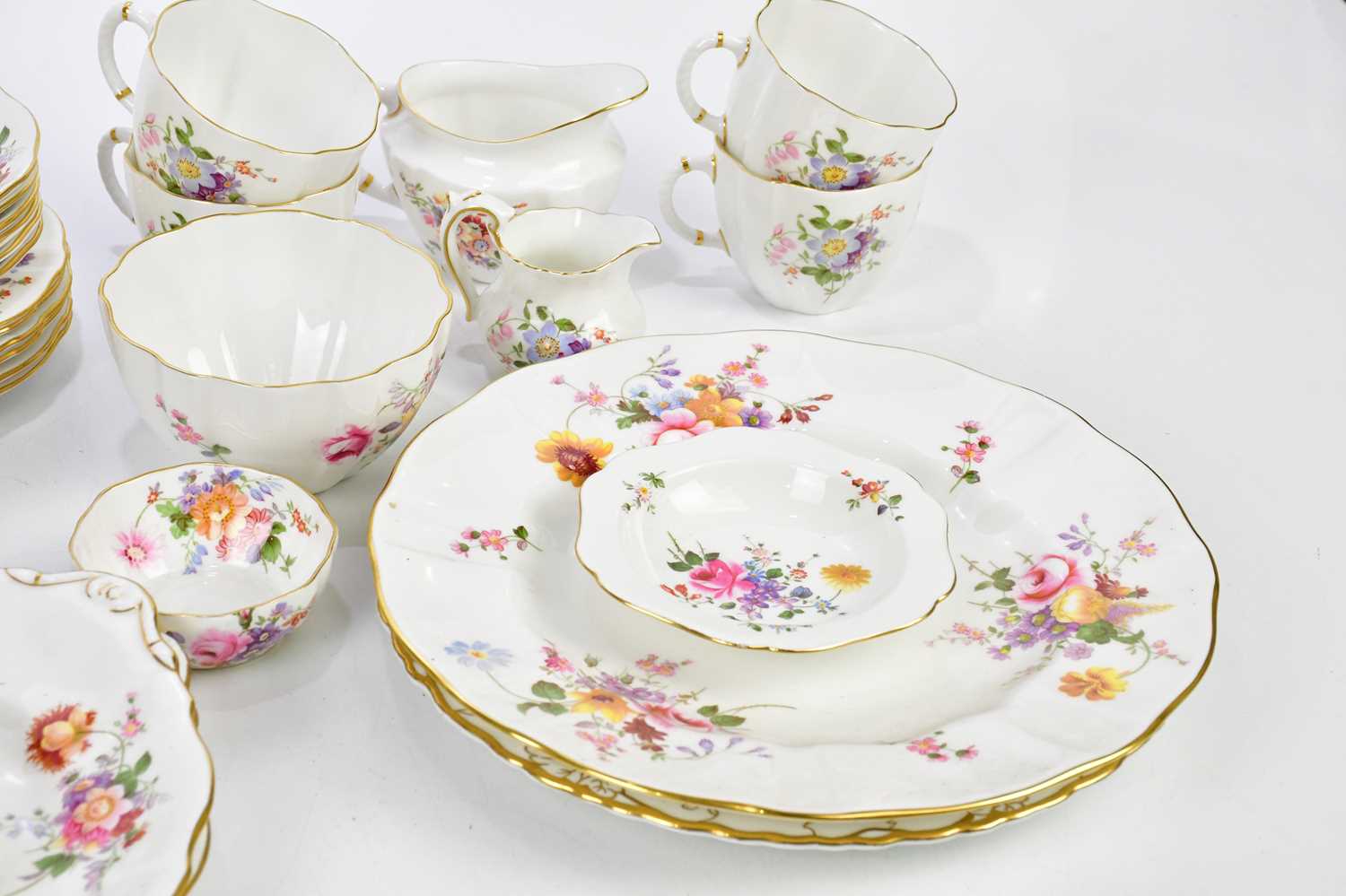 ROYAL CROWN DERBY; a part tea service in the 'Derby Posies' pattern. - Bild 4 aus 5