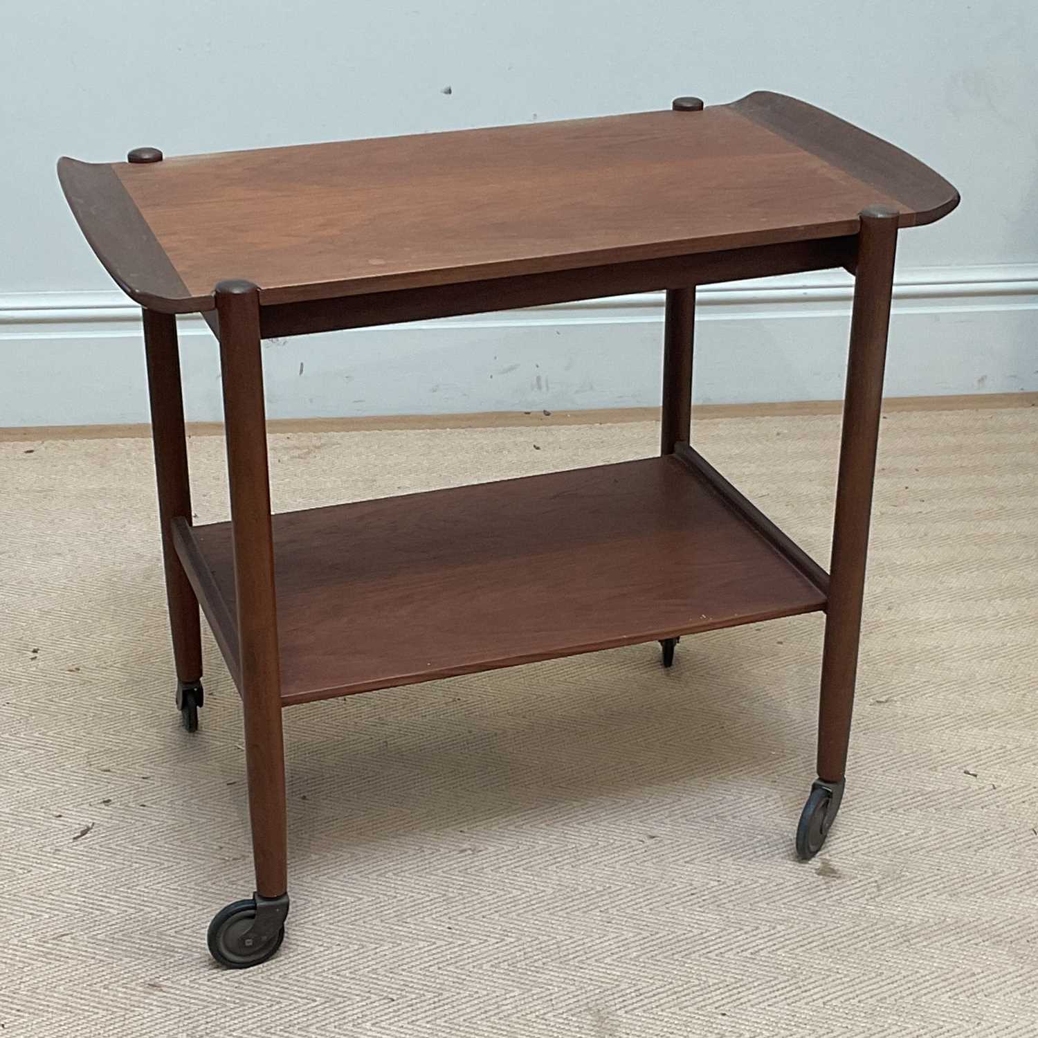 A mid 20th century teak two tier trolley, with detachable top, height 71cm, width 80cm, depth 47cm.