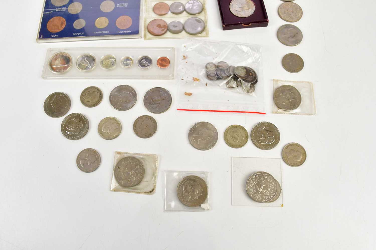 A collection of predominantly British coins including commemorative crowns, various threepence - Image 3 of 3