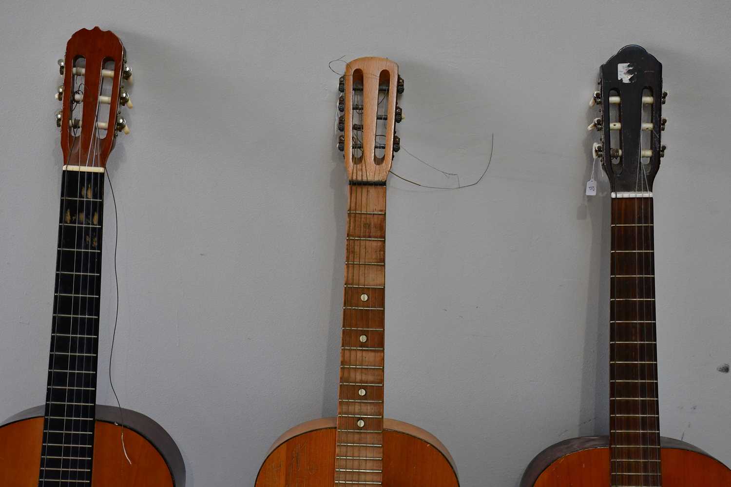 HOHNER; a Leyanda Maestro acoustic guitar, together with a Dulcet Classic guitar and further scratch - Image 2 of 6