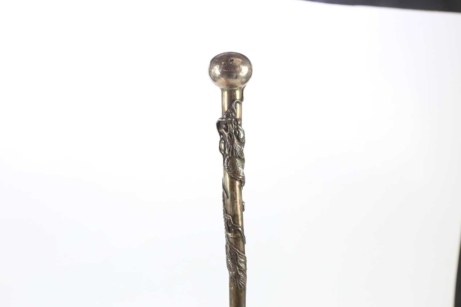 A Chinese sterling silver handled parasol with bamboo cane, the silver mount decorated with a - Image 6 of 9