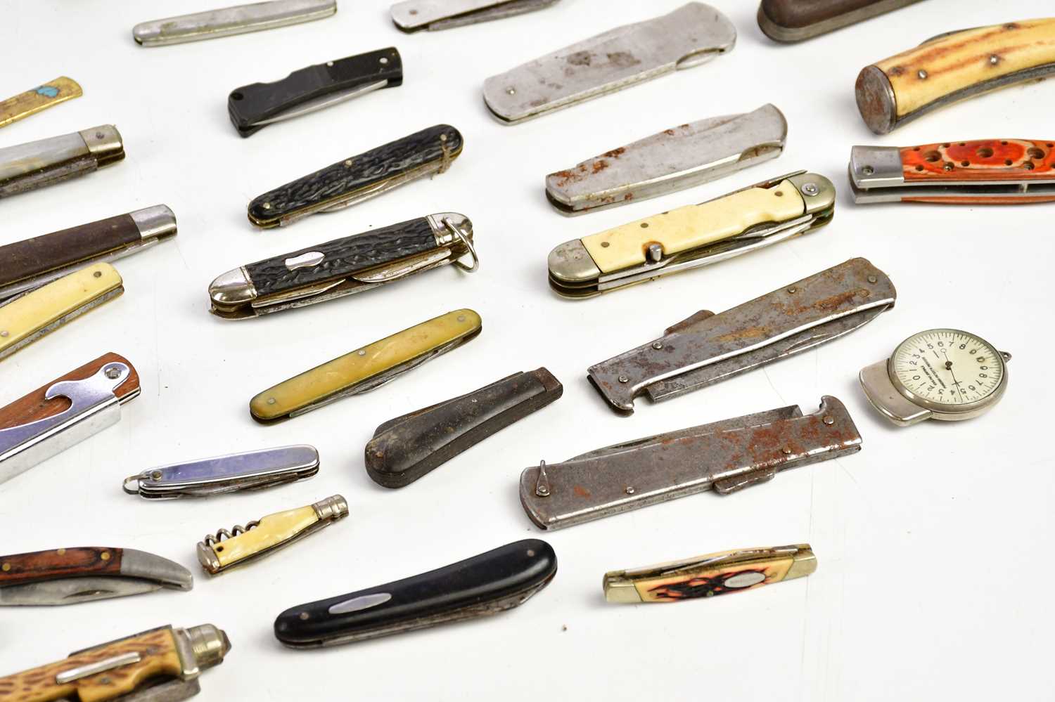 A collection of pocket knives, various makers and styles, with a small selection of 20th century - Image 4 of 5