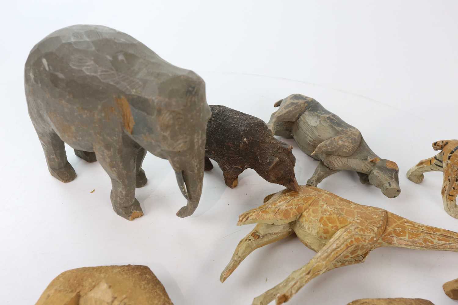 A collection of ten early 20th century carved and painted wood toy animals, elephant height 16cm. - Bild 2 aus 4