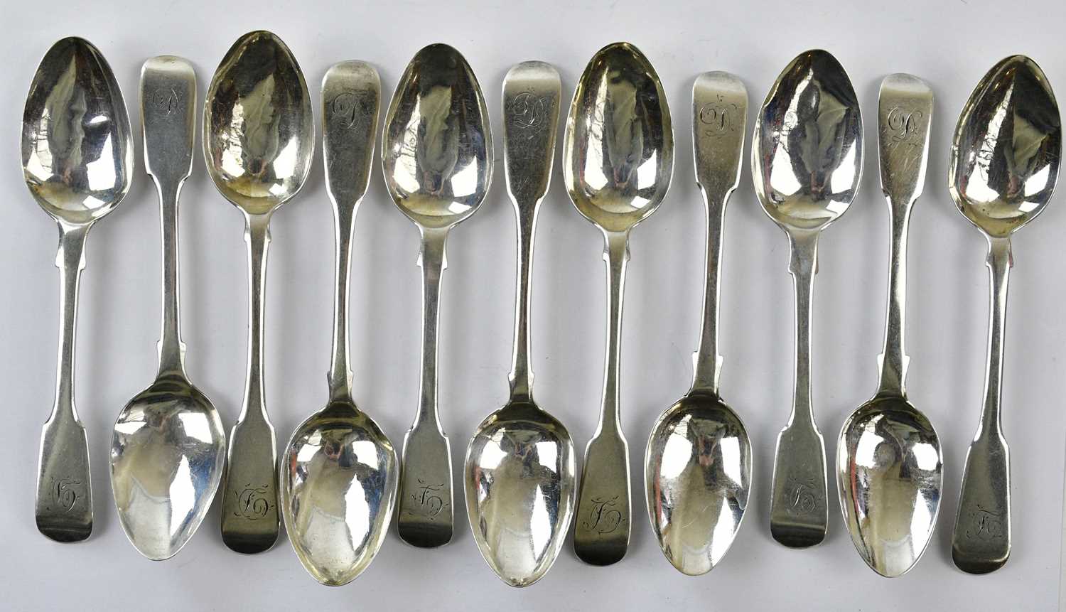 ROBERT RUTLAND; a set of five Georgian hallmarked silver teaspoons, London 1822, together with six