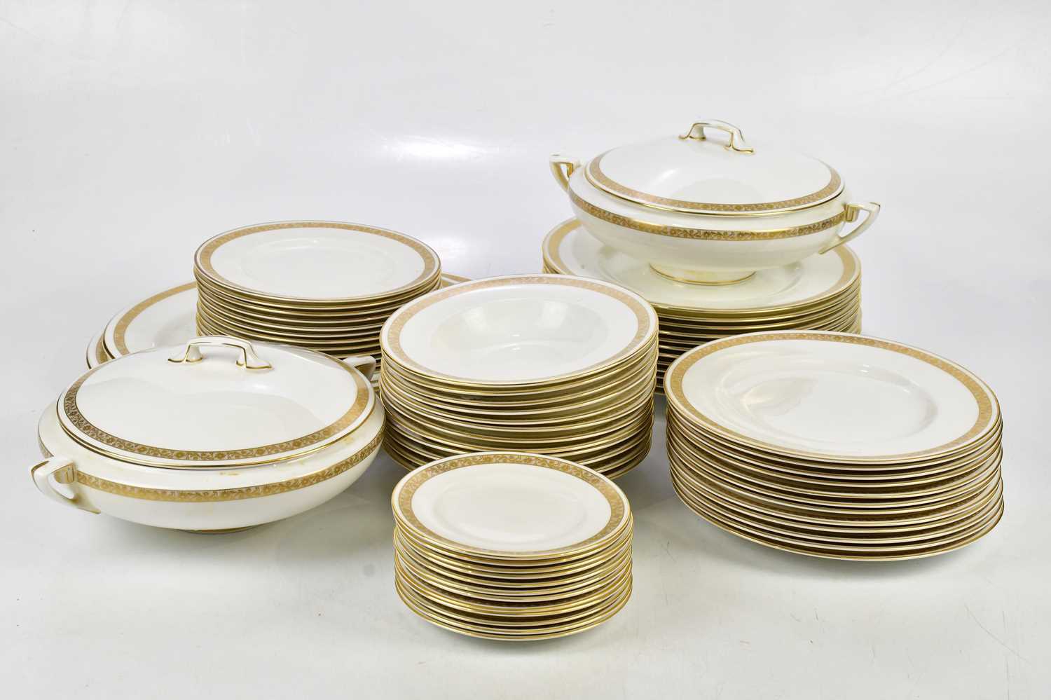 ROYAL WORCESTER; an extensive tea and dinner service in the 'Golden Anniversary' pattern.