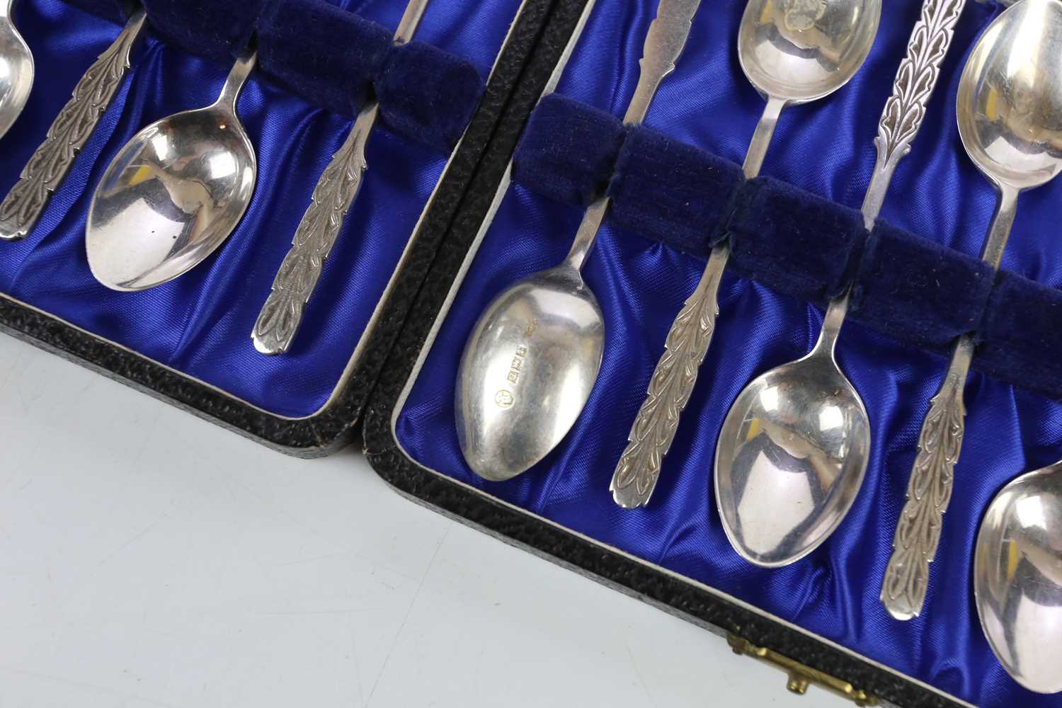 LIBERTY & CO; a set of twelve Elizabeth II hallmarked silver teaspoons with chased floral decoration - Image 3 of 3