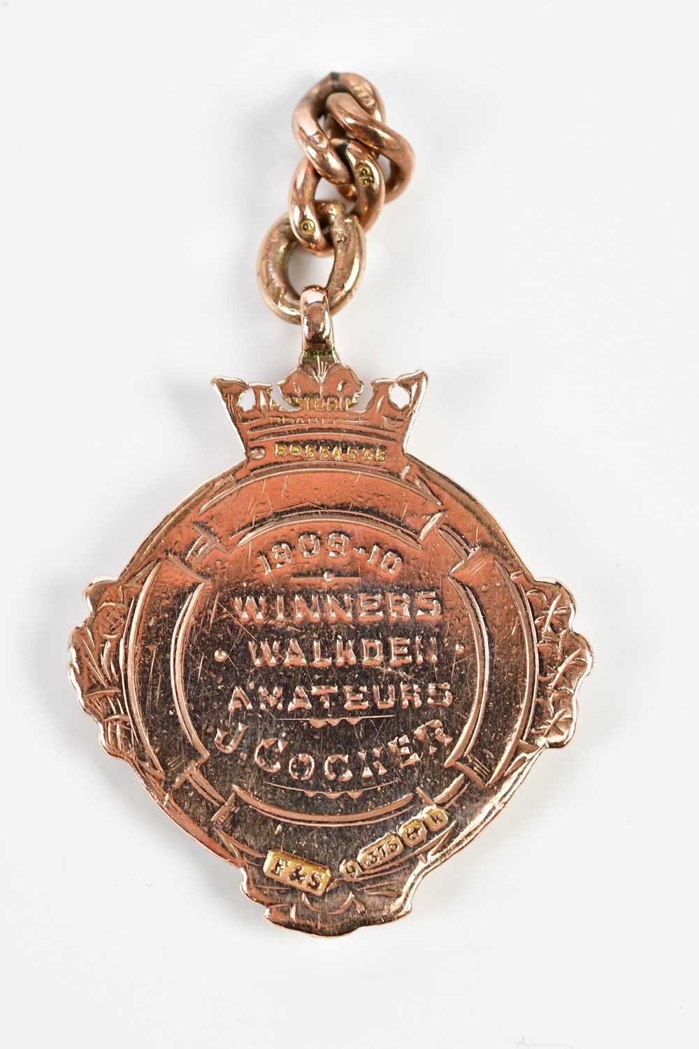 LANCASHIRE & CHESHIRE AMATEUR FOOTBALL; a 9ct yellow gold and enamel winners' medal, awarded to J - Bild 3 aus 6
