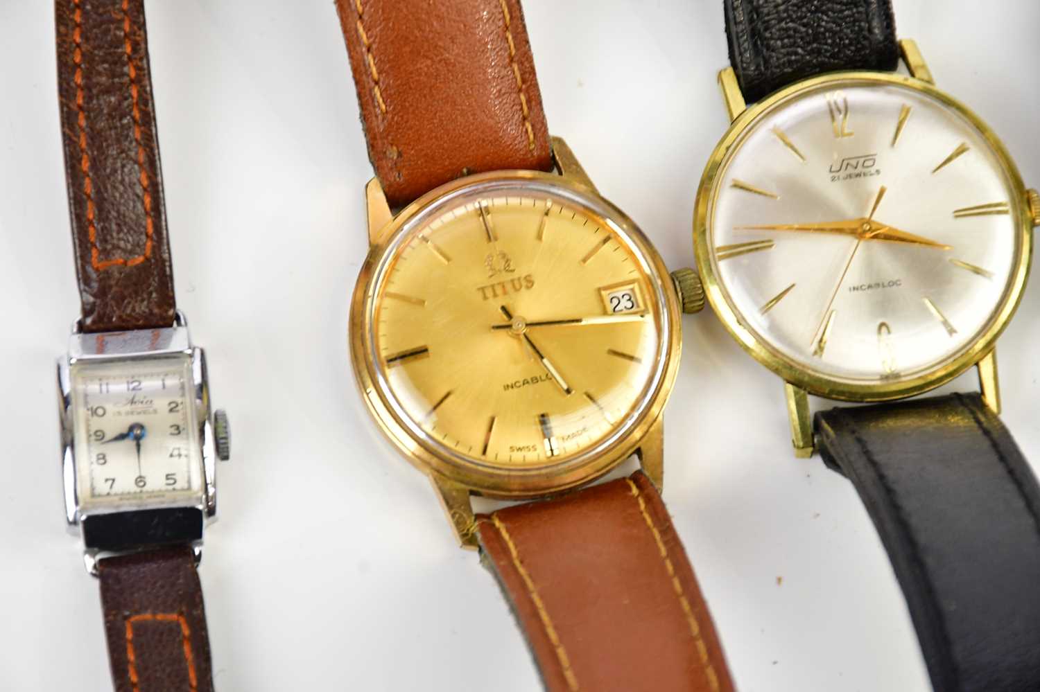 A small collection of gentleman's wristwatches to include Buren, Uno, Phillitime, Titus and Rego. - Image 2 of 3