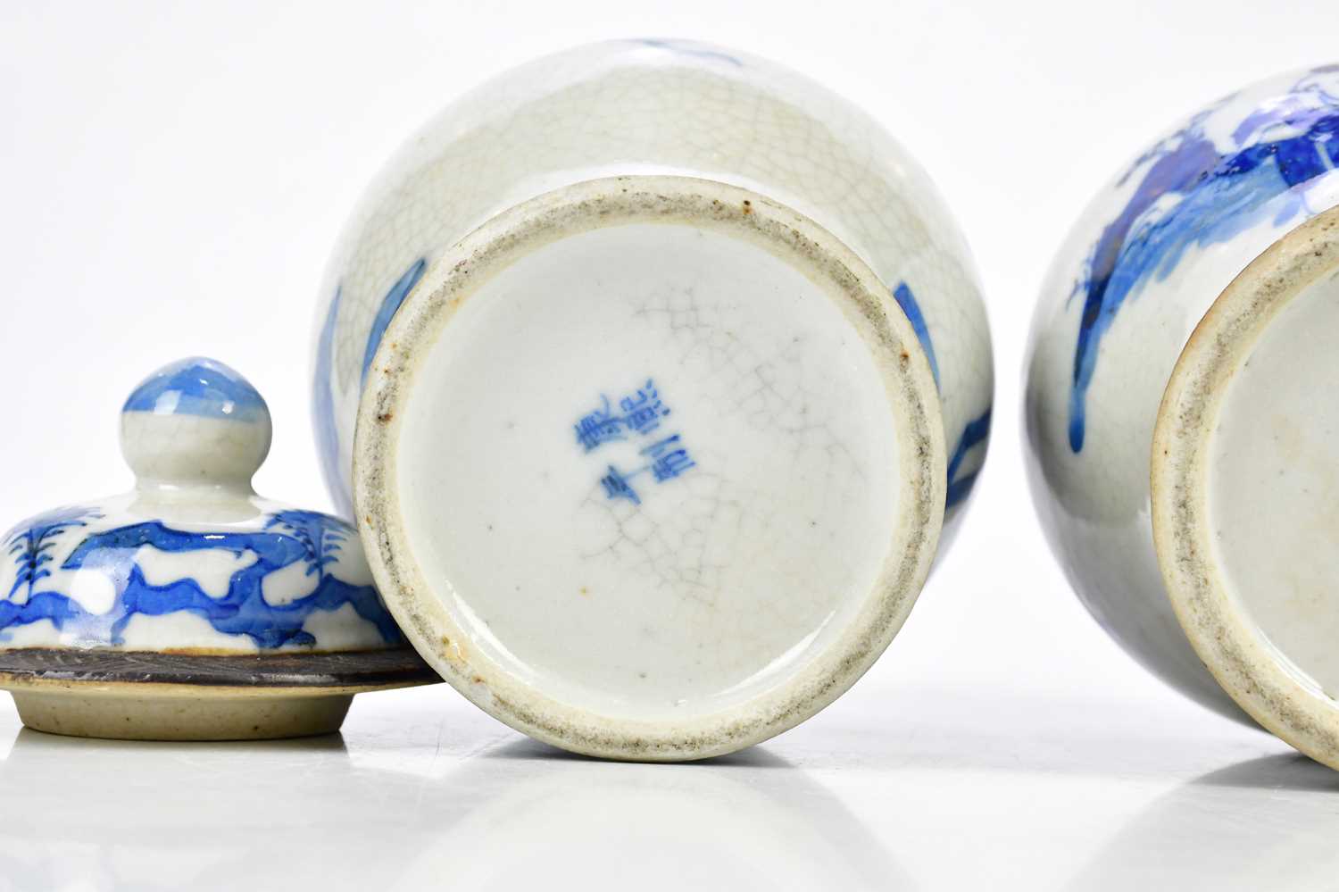 A pair of Chinese blue and white crackle glazed ginger jars and covers, with four character Kangxi - Image 7 of 13