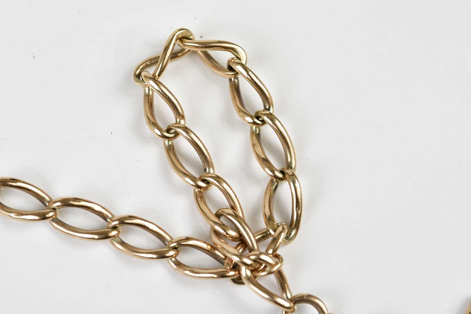 A 9ct gold half Albert chain, approx 31.7g. - Bild 2 aus 5