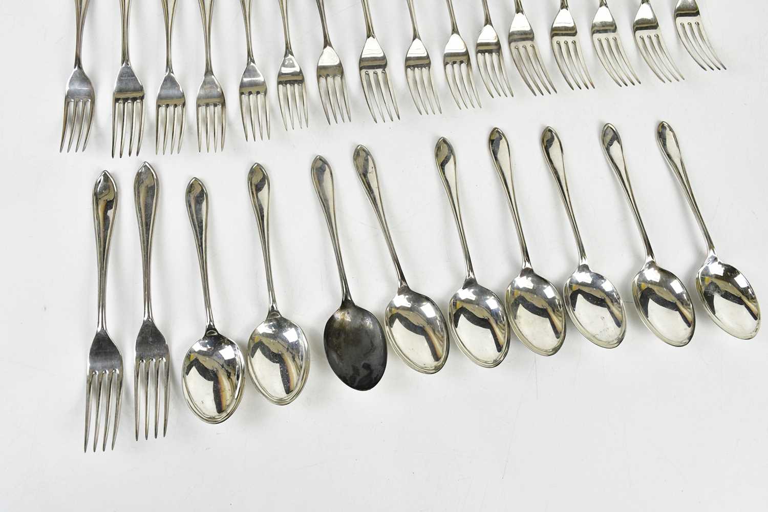 VINERS; a George V hallmarked silver twenty-five piece cutlery service, Sheffield 1935, approx - Bild 3 aus 4