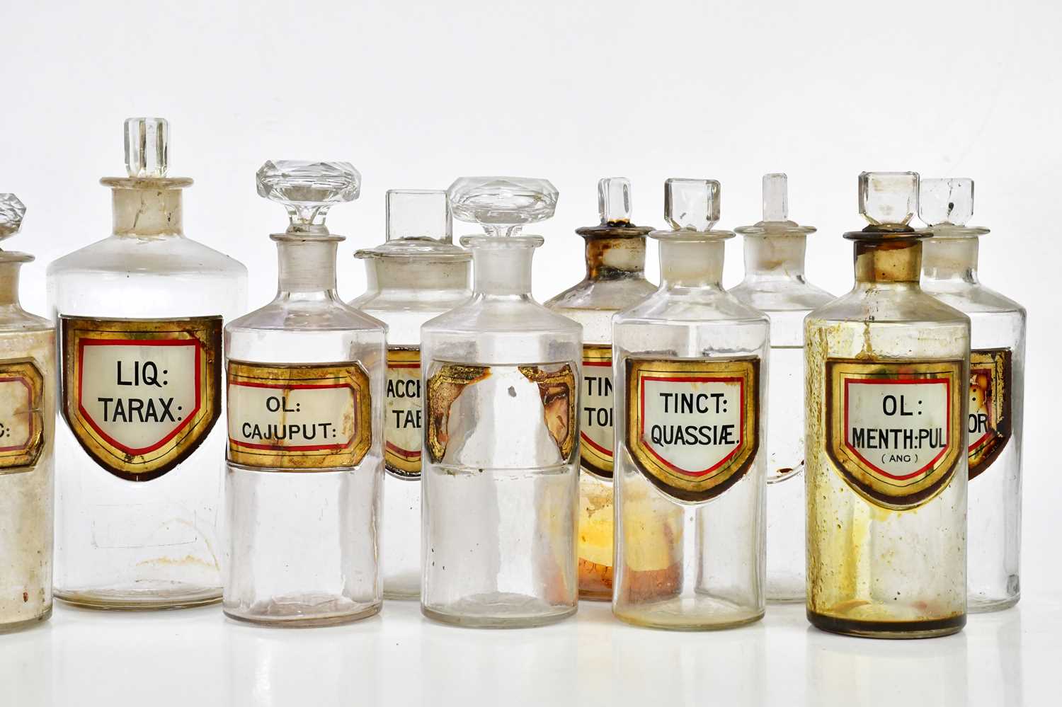 Twelve 19th century pharmacy bottles with glass labels, various names including 'Liq Tarx', 'Sacchar - Image 3 of 3